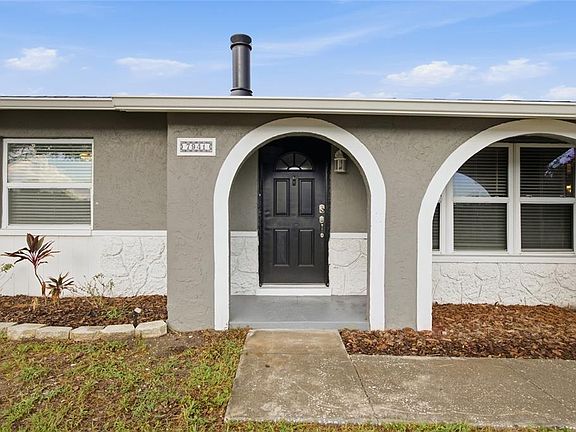 4th image of 7941 Smoketree Ct