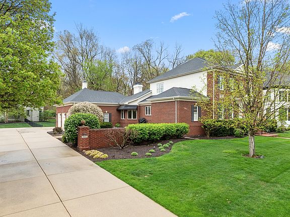 2nd image of 8027 Heyward Dr