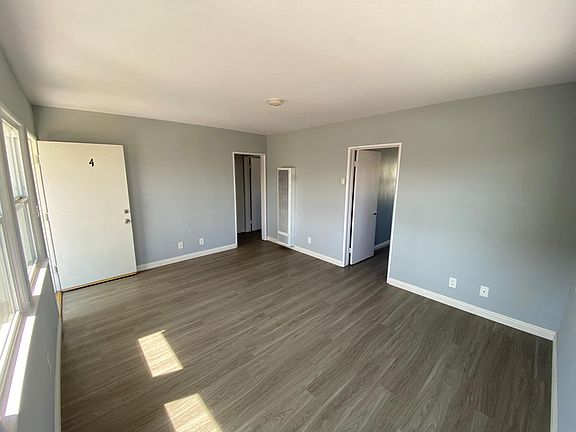2nd image of 3993 Inglewood Blvd #4