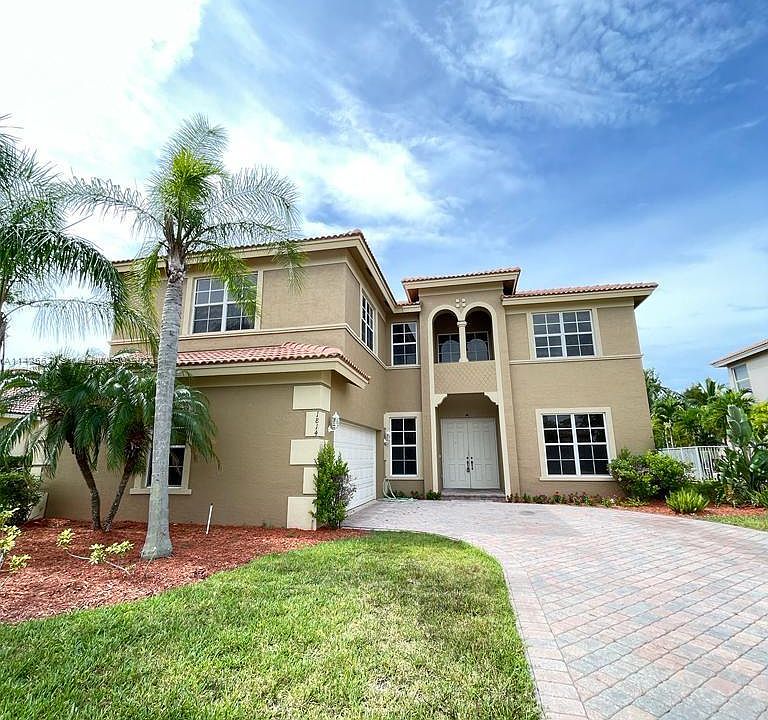1st image of 1814 SW Newport Isles Blvd