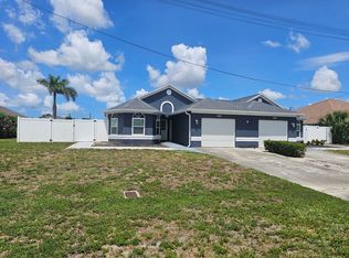 1324 SE 6th Ave, Cape Coral, FL 33991