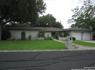 5922 Northgap St, Windcrest, TX 78239