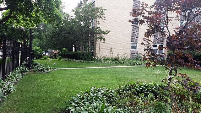 2nd image of 1728 W Farwell Ave