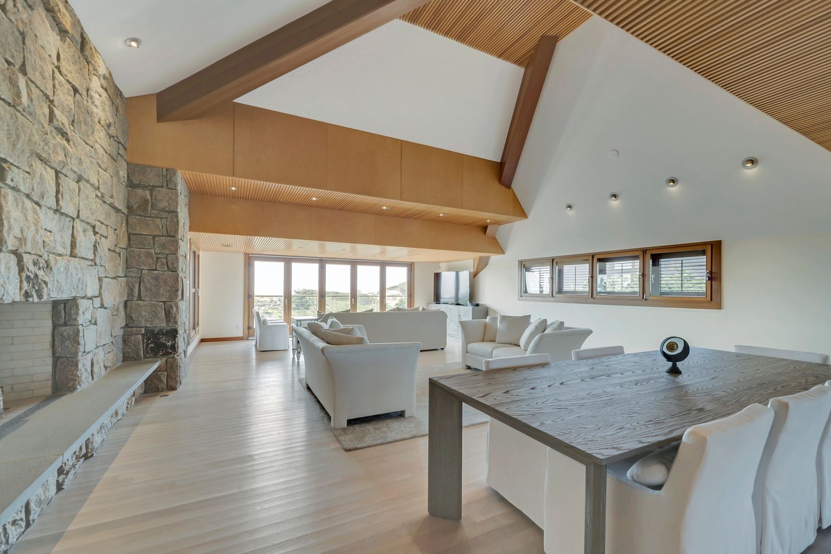  open plan dining room
