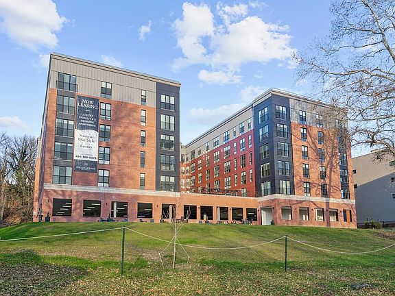 5th image of 4435 Ridge Ave #D422