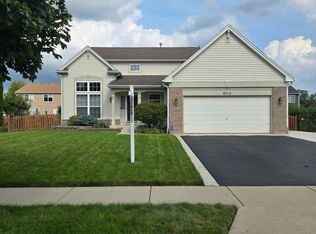 9712 Bennington Dr, Huntley, IL 60142