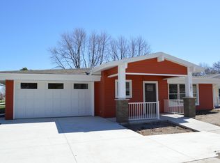 301 Oak Hill Ct, Clear Lake, IA 50428