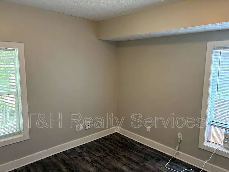 2921 N Delaware St — Photo 12