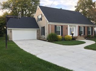 2801 Merriweather Rd, Sandusky, OH 44870