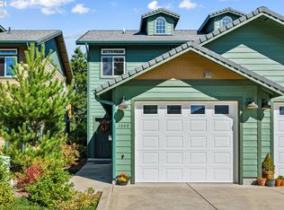 1660 32nd St, Florence, OR 97439