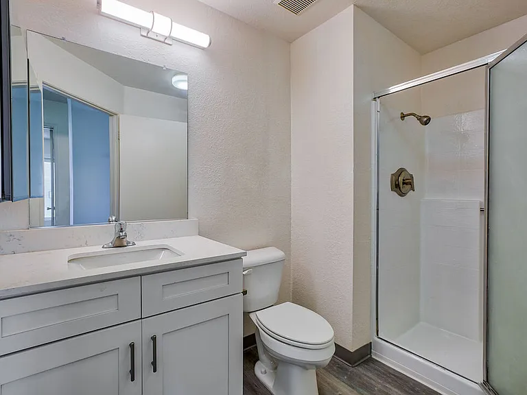 Willow Glen Apartments — Photo 8