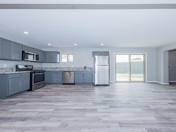 4th image of 801 N Mesa Ave