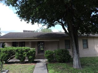 721 W Rockport St, Mathis, TX 78368