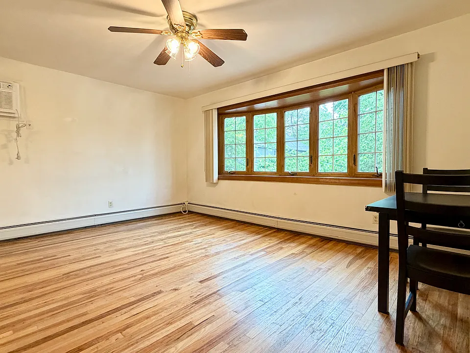 32 N Rhett Ave #2