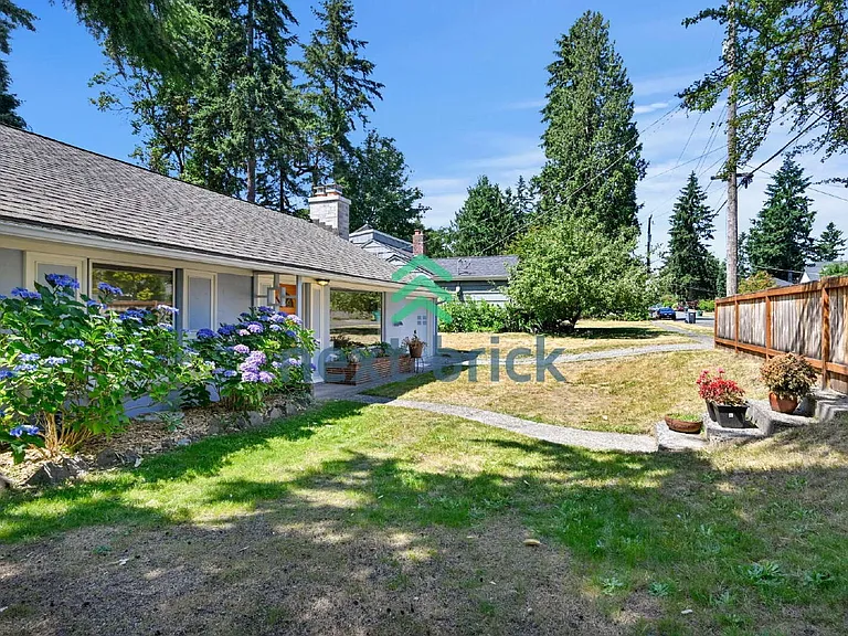 16511 22nd Ave NE — Photo 24
