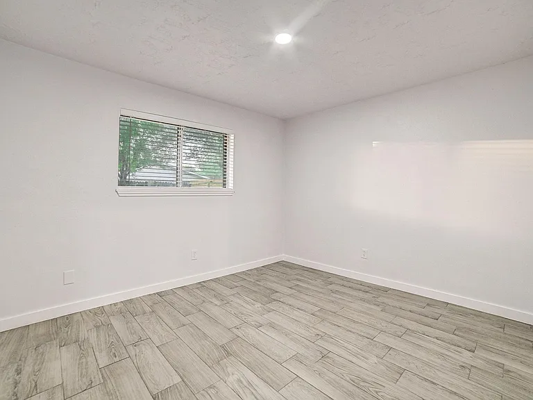 3918 Cypressdale Dr — Photo 35