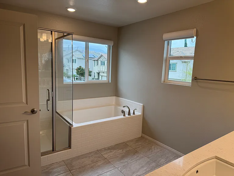 11612 N Amsterdam Ln — Photo 12