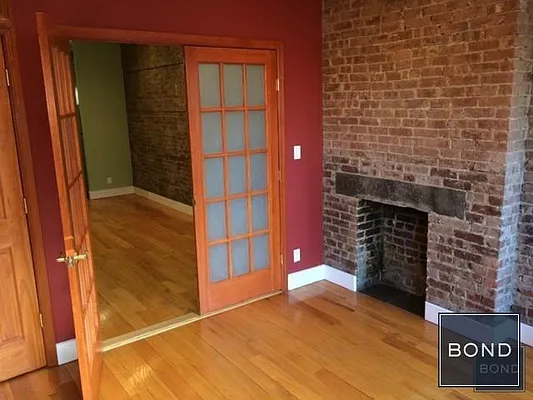 Rented by Bond New York | media 35