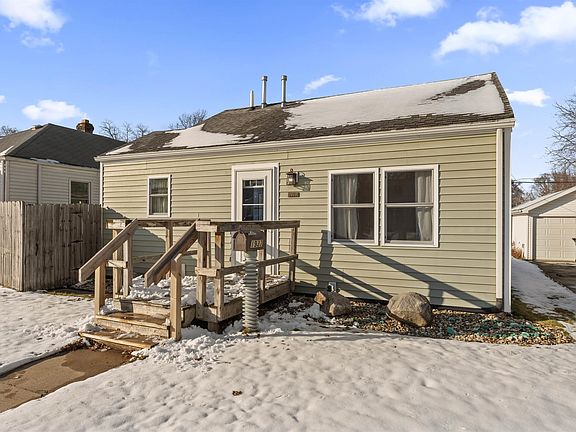 2nd image of 1937 E Donald St