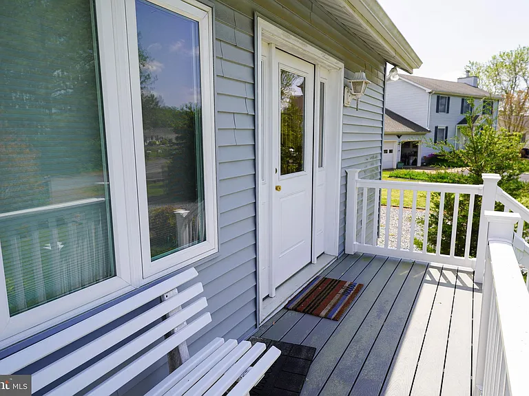 39028 Bayview W — Photo 23