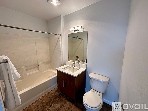 5th image of 222 Queen Anne Ave N APT 701