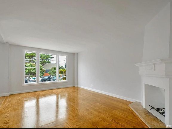 3rd image of 3137 Quintara St