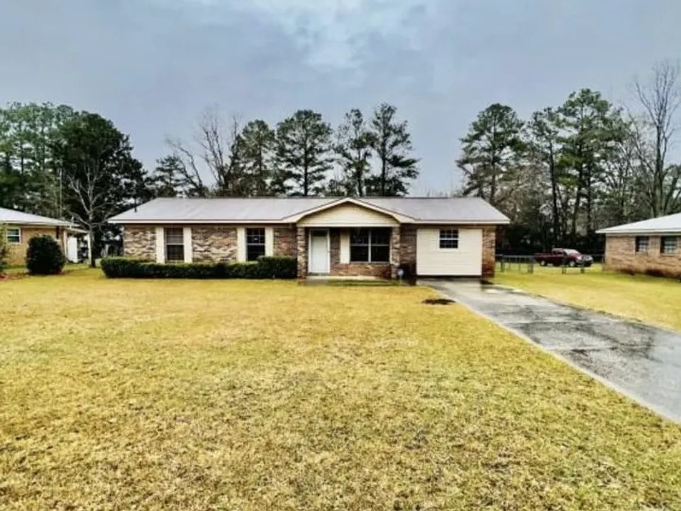 1st image of 206 Goff Dr