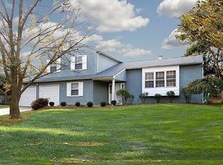35 Hamilton Ln S, Plainsboro, NJ 08536