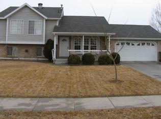 8353 McGregor Ln, West Jordan, UT 84088