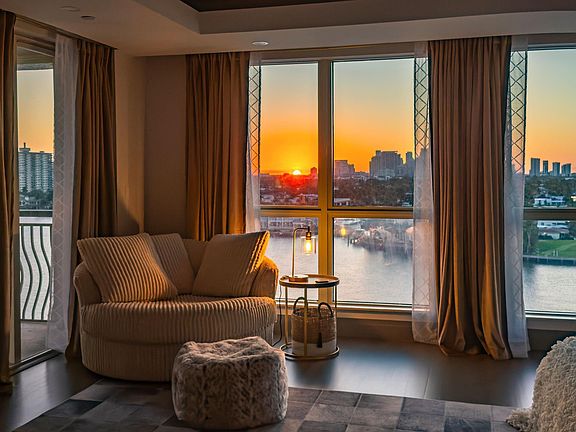 3rd image of 209 N Birch Road #1002