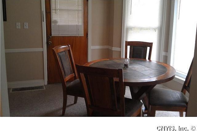 Large bay window in DR