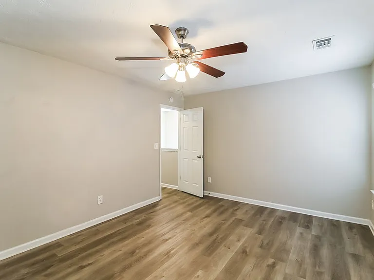 2530 Walter Way — Photo 12