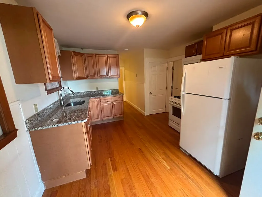 2 bed, 1000 sqft, $2,500 — Photo 4