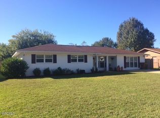 851 Bluewood Dr, Biloxi, MS 39532