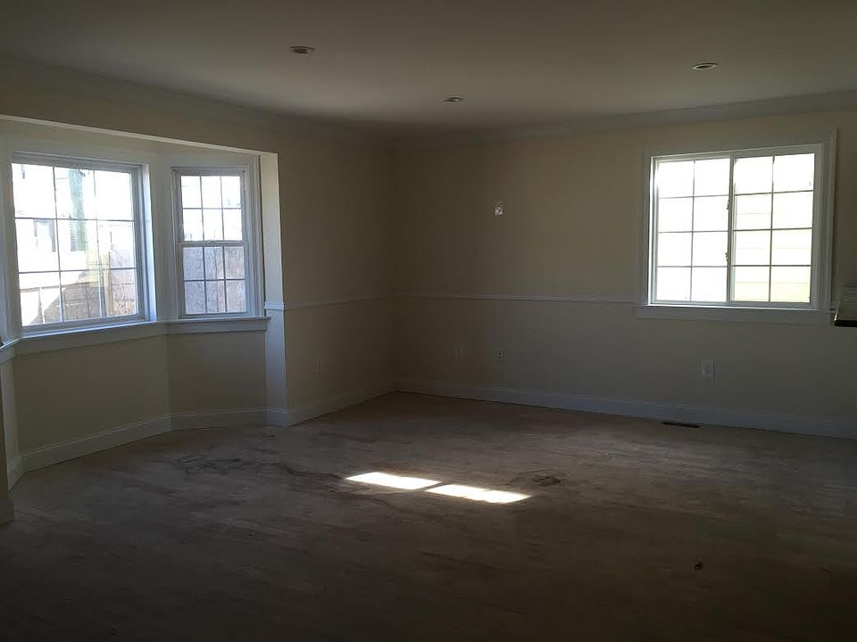 2nd image of 14716 130th Ave