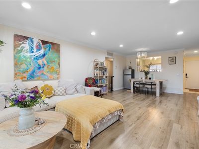18350 Hatteras St APT 157, Tarzana, CA, 91356