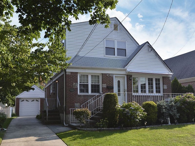 445 Carnation Ave, Floral Park, NY 11001 Zillow