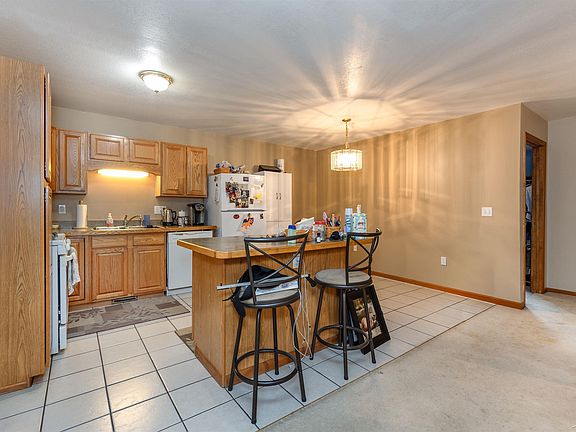 5th image of 2043/2047 N Neiner Rd