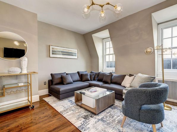 1904 R St NW #ID683P