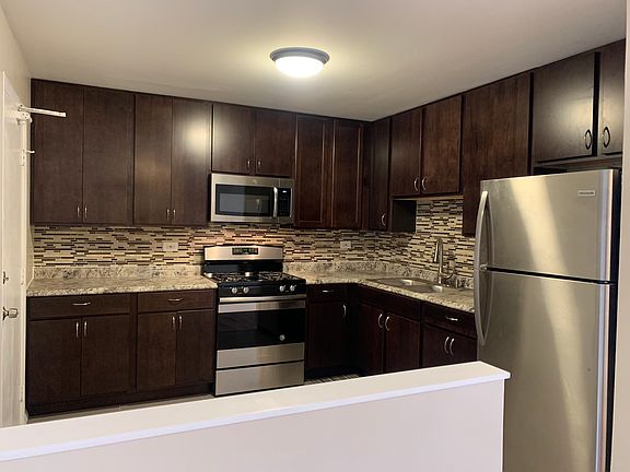 3rd image of 8836 Western Ave #1C