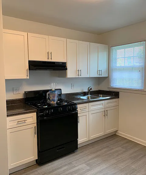 Chamblee Square Apartments — Photo 5