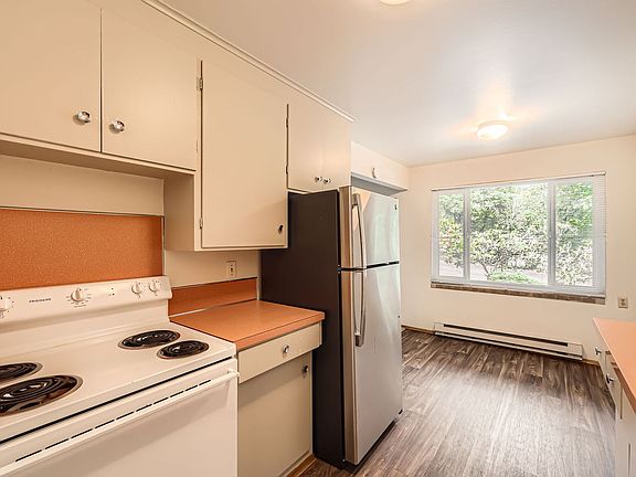 3rd image of 8257 Corliss Ave N APT 4