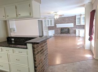 1127 Caspian Ln, Houston, TX 77090