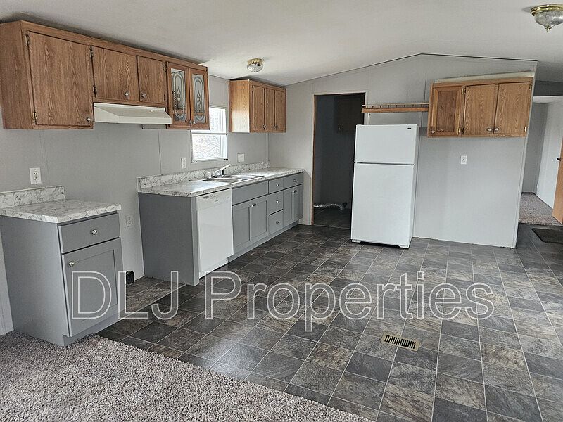 1st image of 957 Eslinger Ct