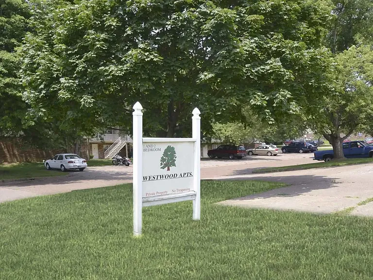 Westwood Apartments — Photo 26