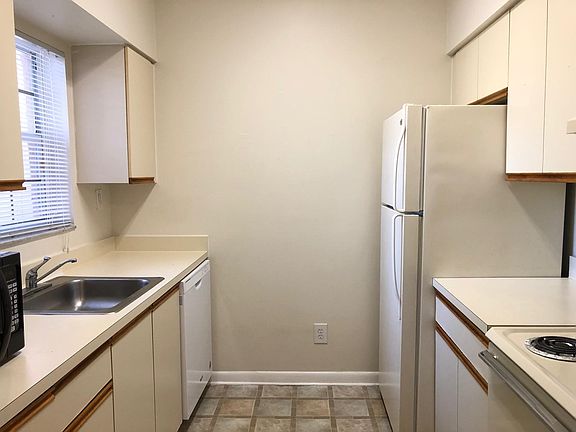 2nd image of 751 Cypress Ln #F7