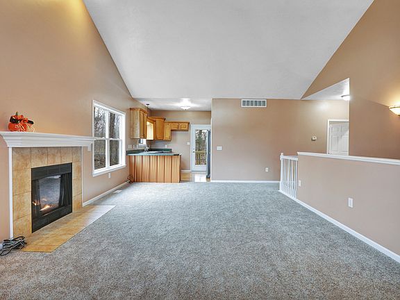 4th image of 11821 Champagne Ln