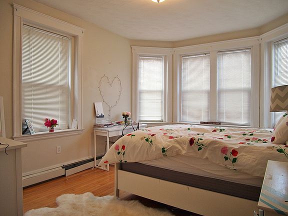 4th image of 67 Babcock St #114B