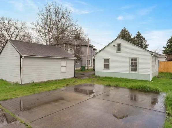 590 20th St NE, Salem, OR 97301