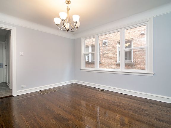 3rd image of 7148 S Francisco Ave